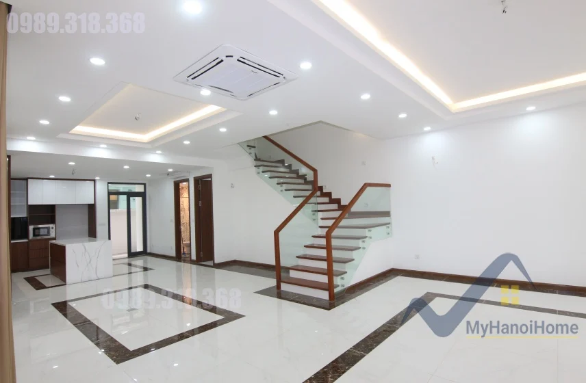 Xem ảnh 13: Ảnh 13: Thuê nhà Vinhomes Harmony không nội thất, mới sửa gần Vinschool và Hồ