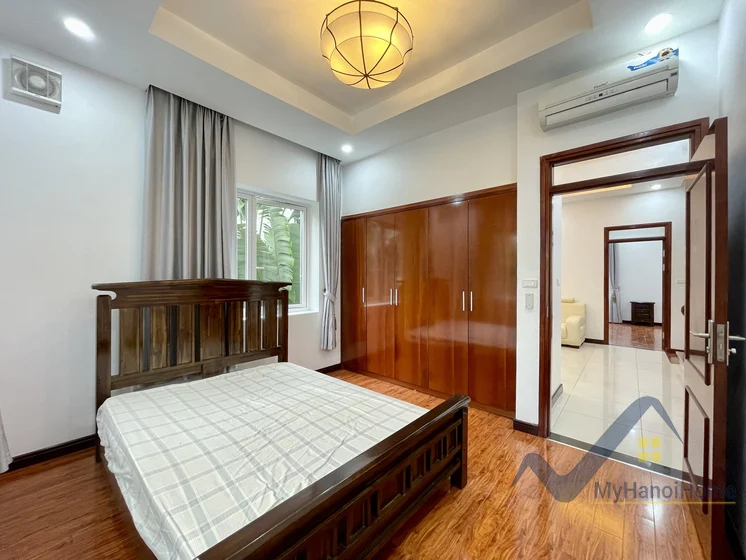 Xem ảnh 9: Ảnh 9: Thuê song lập biệt thự Vinhomes Riverside khu Hoa Sữa