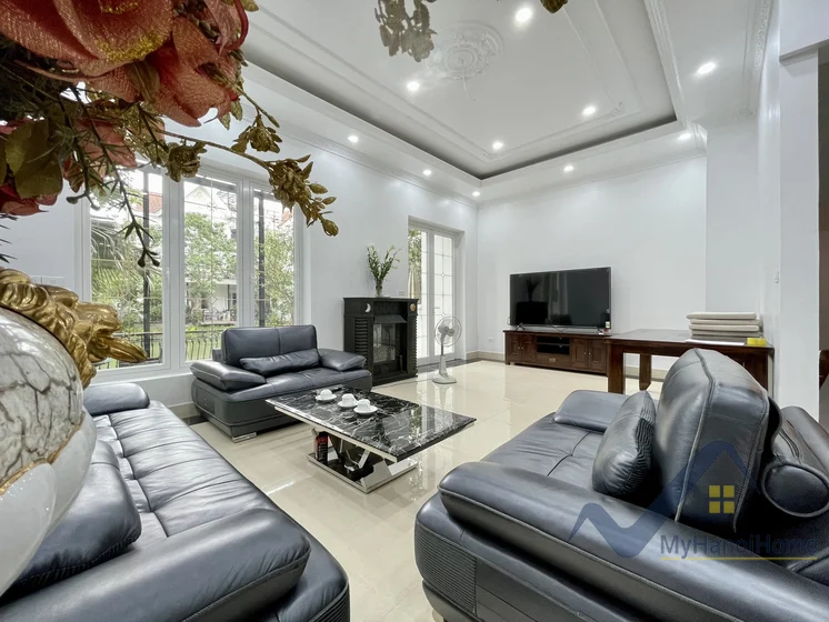 Xem ảnh 13: Ảnh 13: Thuê song lập biệt thự Vinhomes Riverside khu Hoa Sữa