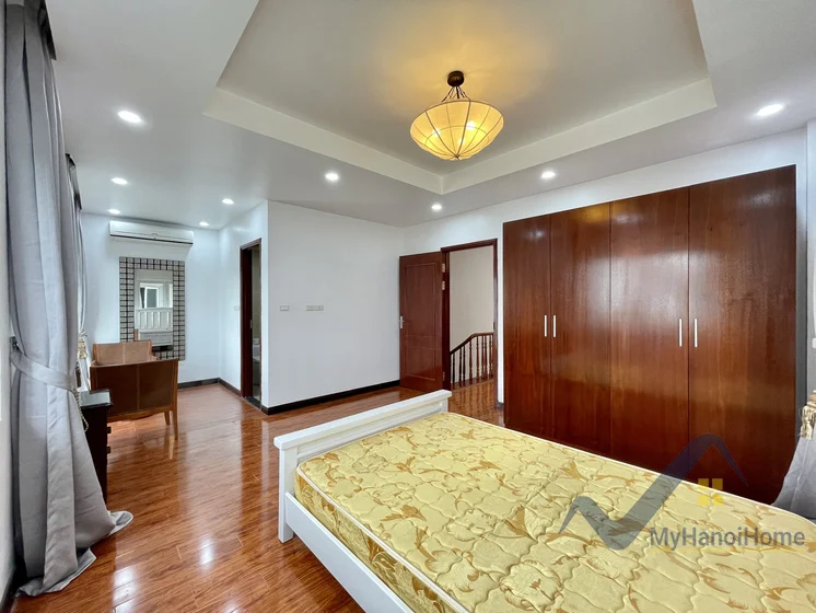 Xem ảnh 22: Ảnh 22: Thuê song lập biệt thự Vinhomes Riverside khu Hoa Sữa