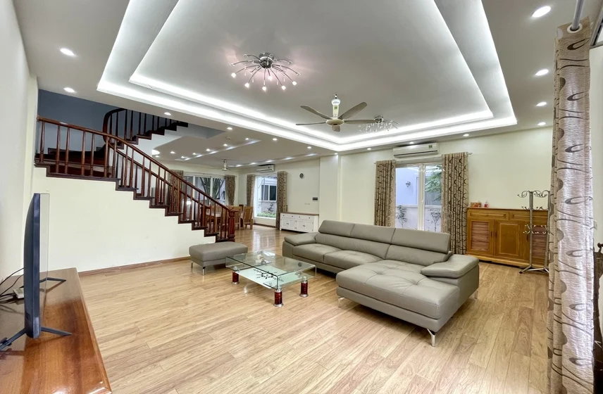Xem ảnh 2: Ảnh 2: Vinhomes Riverside: Biệt thự cho thuê 4 phòng ngủ full nội thất