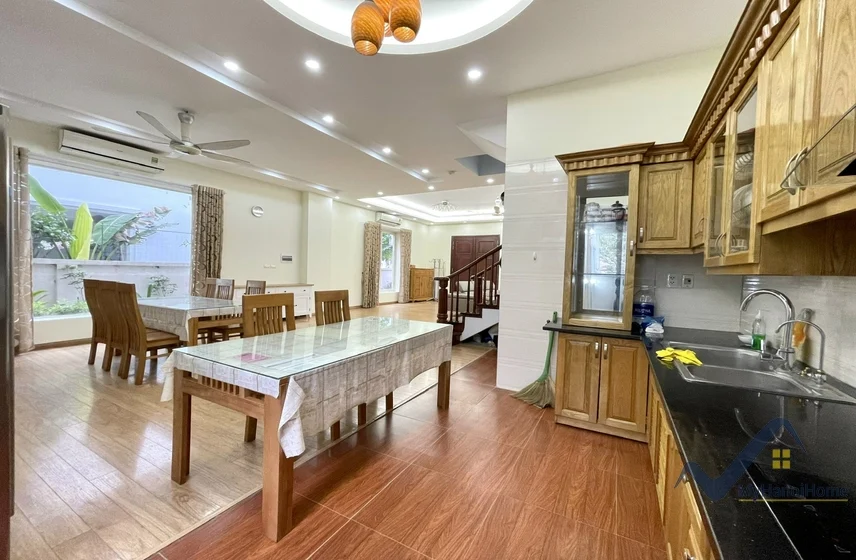 Xem ảnh 14: Ảnh 14: Vinhomes Riverside: Biệt thự cho thuê 4 phòng ngủ full nội thất