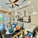 Xem ảnh 5: Ảnh 5: Biệt thự Vinhomes Riverside cho thuê đơn lập, thang máy