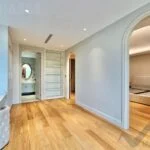 Xem ảnh 23: Ảnh 23: Cho thuê đơn lập biệt thự Vinhomes Riverside Long Biên, đủ đồ