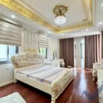 Xem ảnh 9: Ảnh 9: Thuê biệt thự đơn lập Vinhomes Harmony, full nội thất tân cổ điển