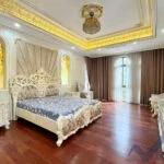 Xem ảnh 12: Ảnh 12: Thuê biệt thự đơn lập Vinhomes Harmony, full nội thất tân cổ điển