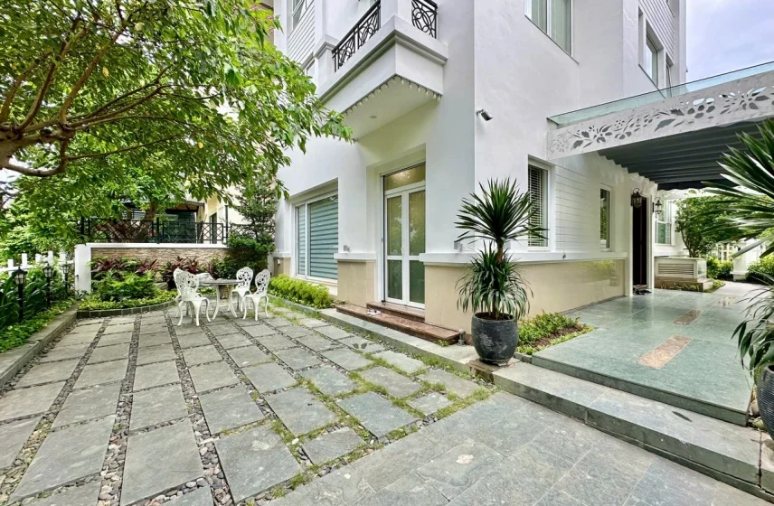 Ảnh 1: Cho thuê biệt thự đơn lập Vinhomes Riverside vị trí gần trường BIS