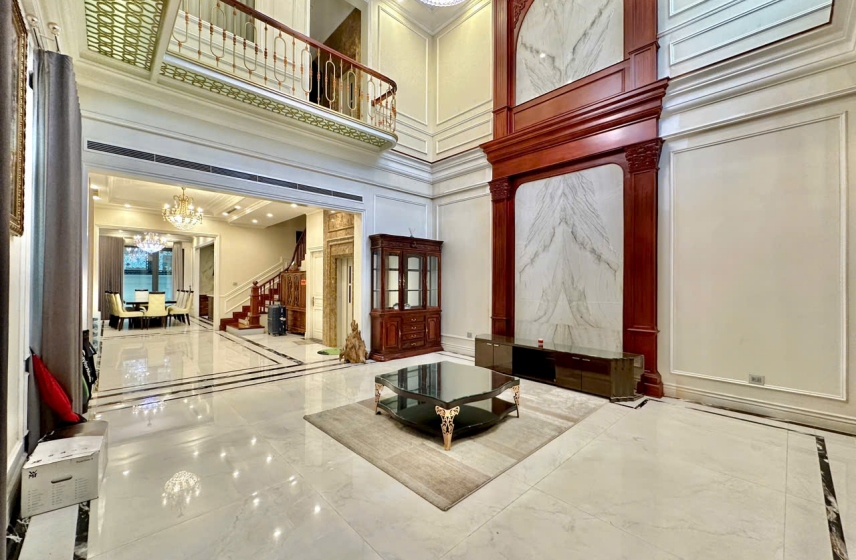 Mời thuê biệt thự song lập Vinhomes Riverside có thang máy