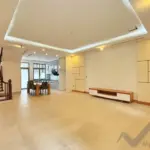 Xem ảnh 2: Ảnh 2: Thuê liền kề Vinhomes Riverside 2 nội thất cơ bản khu Nguyệt Quế