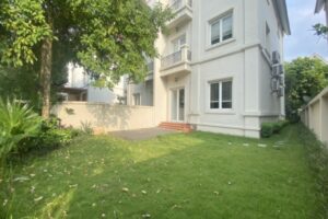 Biệt thự cho thuê Hoa Sữa Vinhomes Riverside gần bể bơi