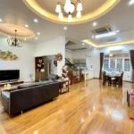 Xem ảnh 1: Biệt thự cho thuê Vinhomes Riverside đủ nội thất gồm 3PN