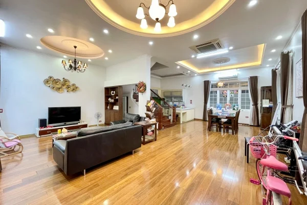 Biệt thự cho thuê Vinhomes Riverside đủ nội thất gồm 3PN