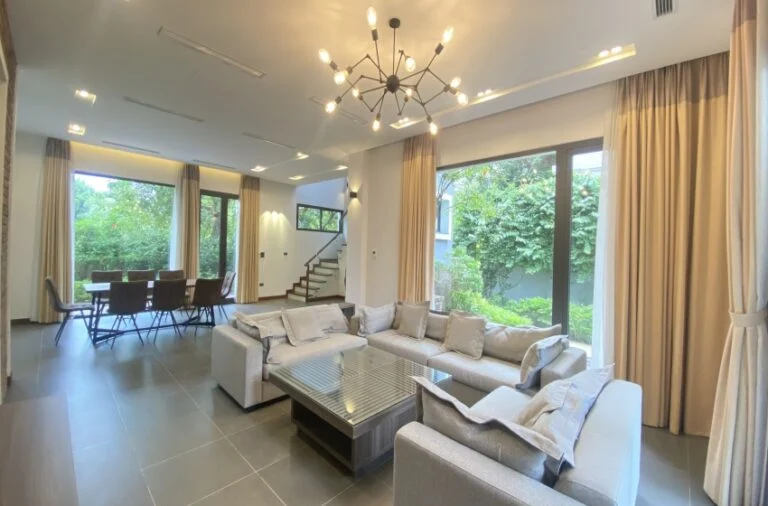 Ảnh VH148: Biệt thự cho thuê Vinhomes Riverside khu yên tĩnh, full đồ 3 phòng ngủ