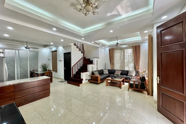 Biệt thự đơn lập nhỏ Vinhomes Riverside cho thuê gần BIS