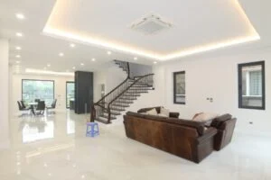 Biệt thự đơn lập Vinhomes Riverside cho thuê có vườn rộng