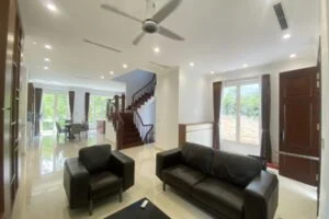 Ảnh VH181: Biệt thự cho thuê song lập Vinhome Riverside, 4 phòng ngủ sân vườn
