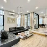 Xem ảnh 1: Biệt thự song lập Vinhomes Riverside cho thuê đủ nội thất