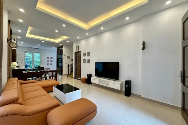 Biệt thự song lập Vinhomes Riverside cho thuê Hoa Sữa 4PN
