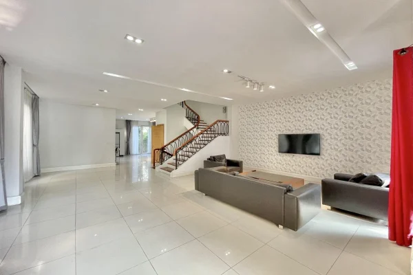 Biệt thự song lập Vinhomes Riverside giai đoạn 1 full nội thất