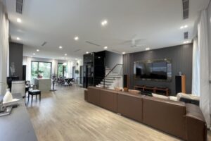 Biệt thự song lập Vinhomes Riverside Hoa Sữa cho thuê