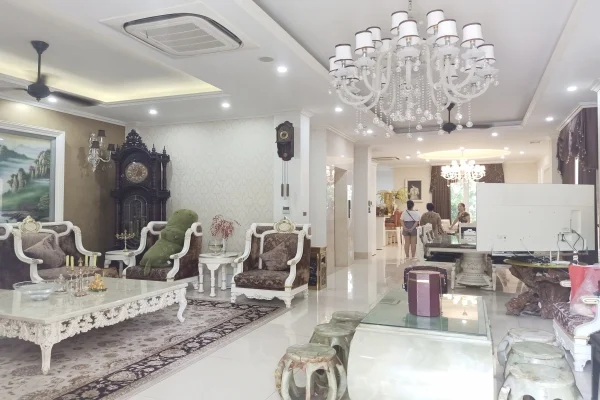 Biệt thự tân cổ điển Vinhomes Riverside cho thuê đơn lập