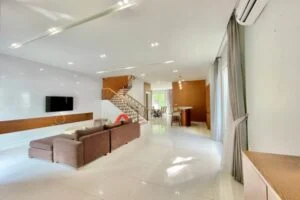 Ảnh VH344: Biệt thự Vinhomes Riverside cho thuê, căn song lập full đồ