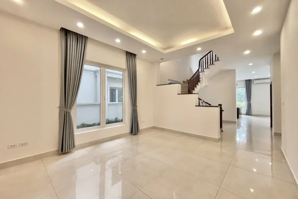 Cần cho thuê biệt thự song lập Vinhomes Riverside không đồ 4PN
