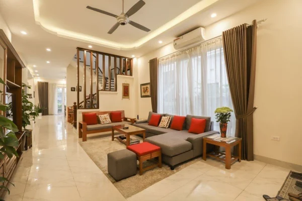 Cần cho thuê biệt thự Vinhomes Riverside đơn lập sân vườn rộng
