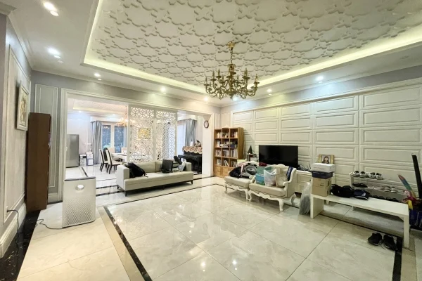 Cần cho thuê biệt thự Vinhomes Riverside gần BIS full nội thất