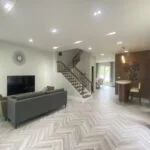 Xem ảnh 1: Cần thuê biệt thự Hoa Sữa Vinhomes Riverside gần sân Golf