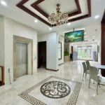 Xem ảnh 1: Cần thuê biệt thự Vinhomes Riverside Long Biên, 4PN có thang máy