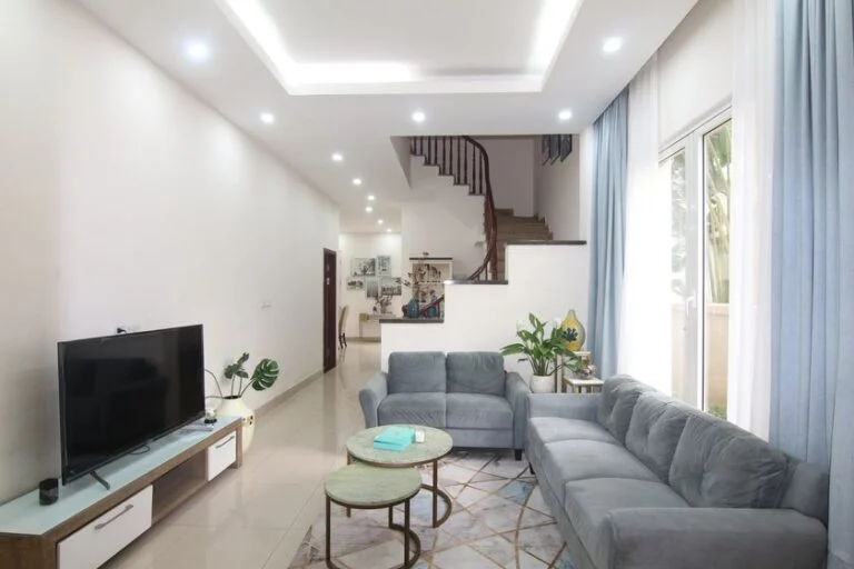 Ảnh VH221: Cho thuê biệt thự Hoa Sữa Vinhomes Riverside đã hoàn thiện