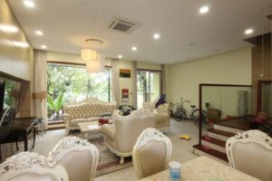 Cho thuê biệt thự Vinhomes Riverside căn song lập có tầng hầm