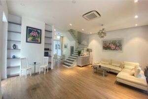 Cho thuê biệt thự Vinhomes Riverside nội thất hiện đại