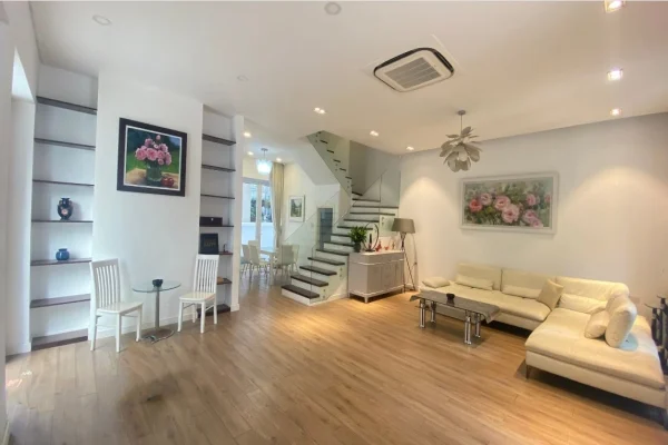 Cho thuê biệt thự Vinhomes Riverside nội thất hiện đại