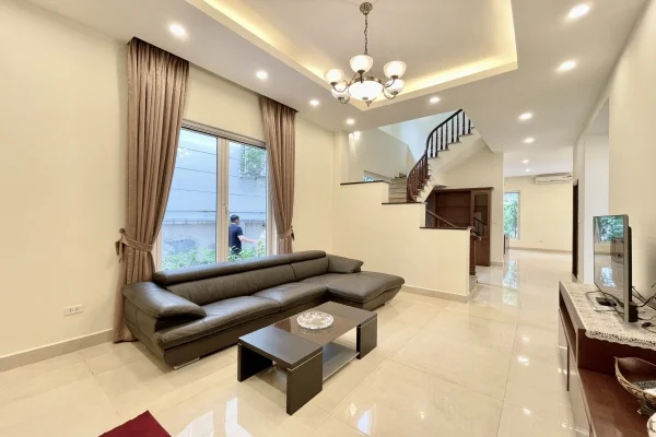 Cho thuê biệt thự Vinhomes Riverside, song lập full nội thất