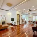 Xem ảnh 1: Cho thuê biệt thự Vinhomes Riverside trang bị full nội thất 4pn