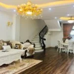 Xem ảnh 1: Cho thuê biệt thự Vinhomes The Hamorny khu Nguyệt Quế