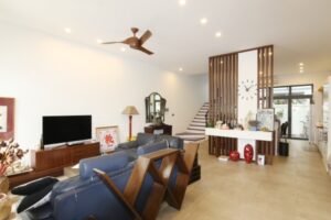 Cho thuê liền kề Vinhomes Harmony bên hồ full nội thất