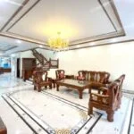 Xem ảnh 1: Cho thuê nhà Vinhomes Harmony có thang máy, gần Vinschool
