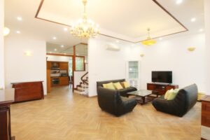 Cho thuê nhà Vinhomes Riverside đủ đồ 4 phòng ngủ gần BIS