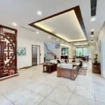 Xem ảnh 1: Đơn lập Vinhomes Riverside cho thuê full nội thất vườn rộng
