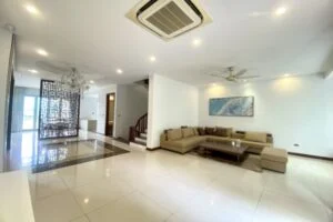 Ảnh VH389: Thuê biệt thự Vinhomes Riverside song lập, có phòng Karaoke