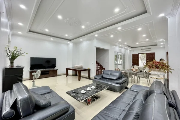 Thuê song lập biệt thự Vinhomes Riverside khu Hoa Sữa