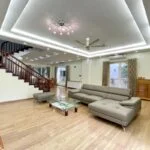 Xem ảnh 1: Vinhomes Riverside: Biệt thự cho thuê 4 phòng ngủ full nội thất